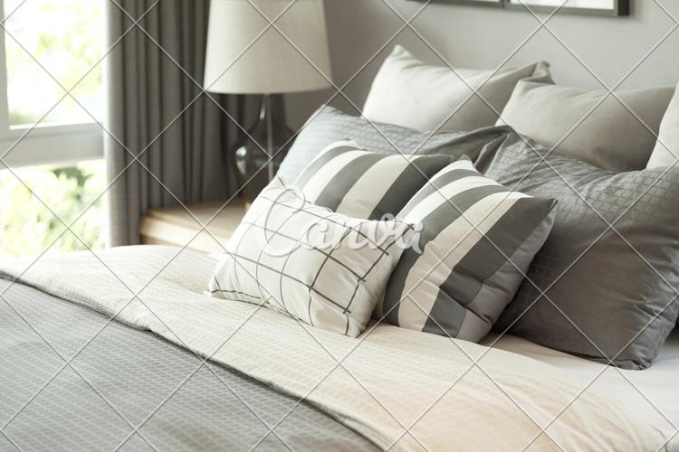设计卧室床上用品室内枕头亚麻布新的华贵装饰物泰国图片